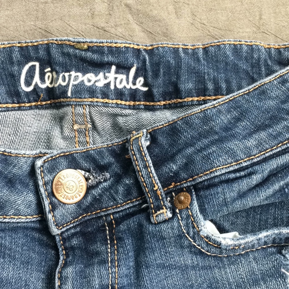 Mid thigh shorts